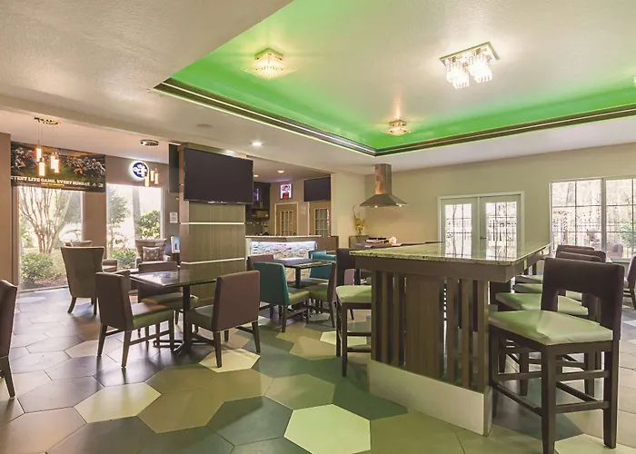 La Quinta Inn & Suite Kingwood Houston Iah Airport 53200