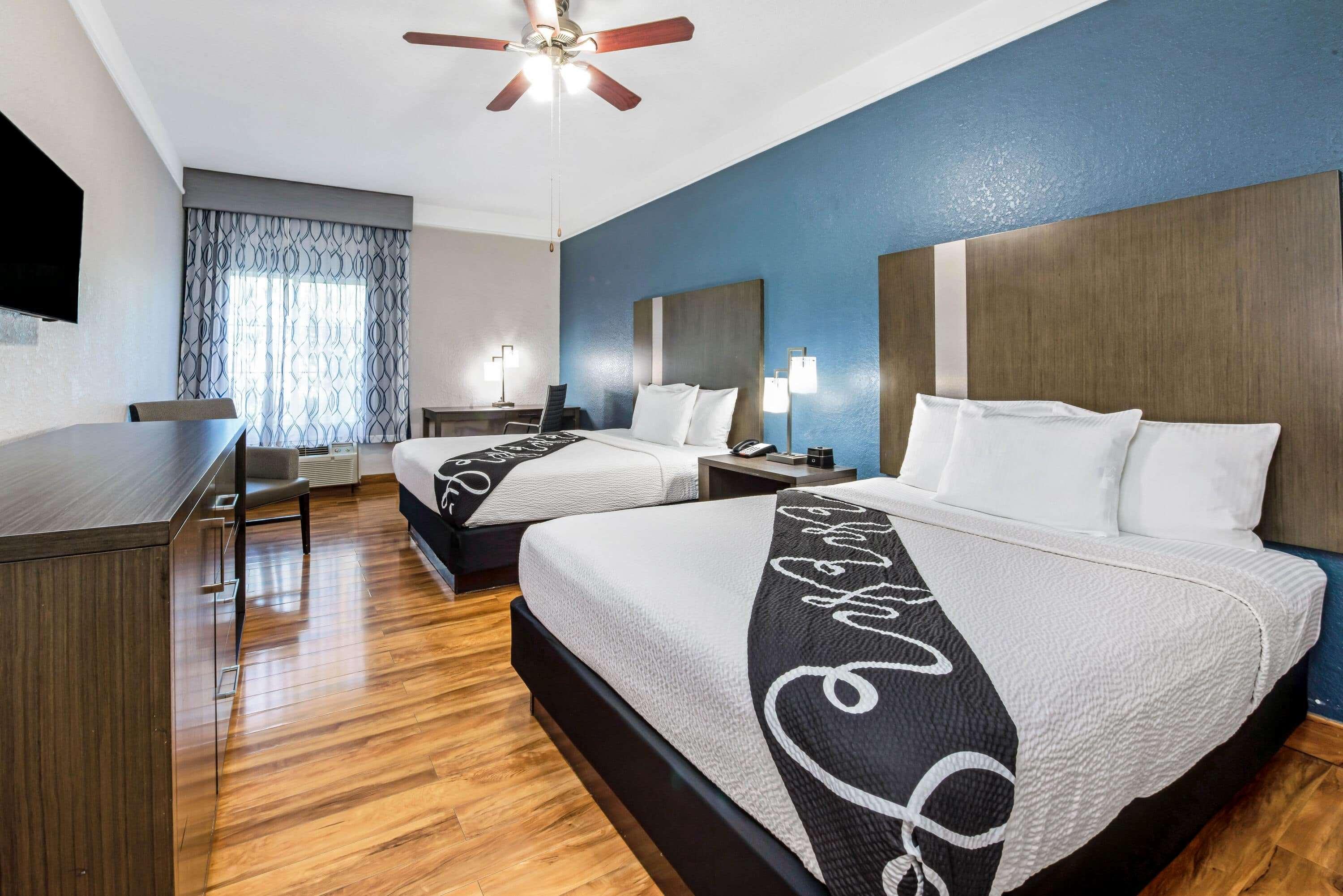 La Quinta & Kingwood Iah Airport 53200 Hotel