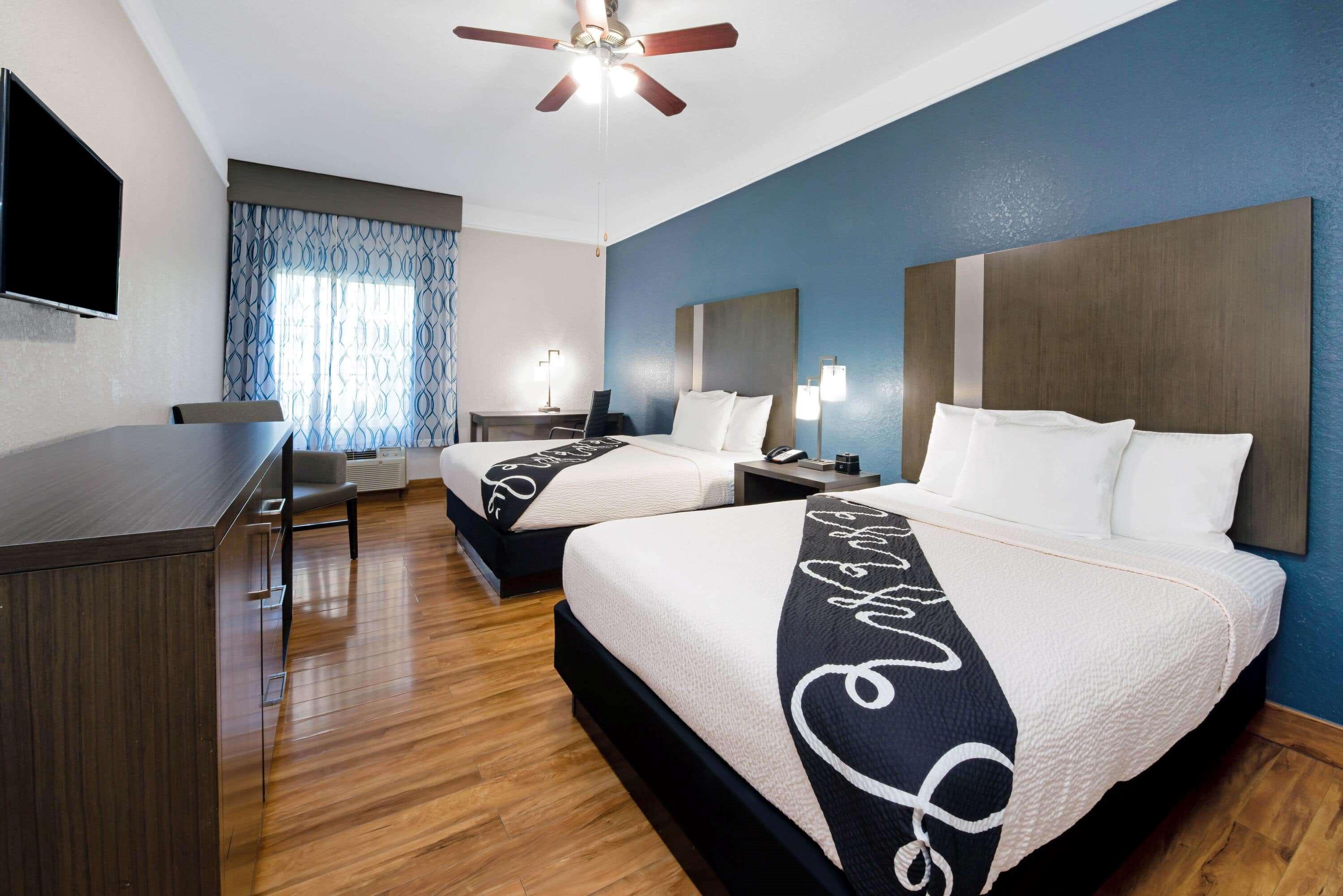 La Quinta & Kingwood Iah Airport 53200 Hotel 3*