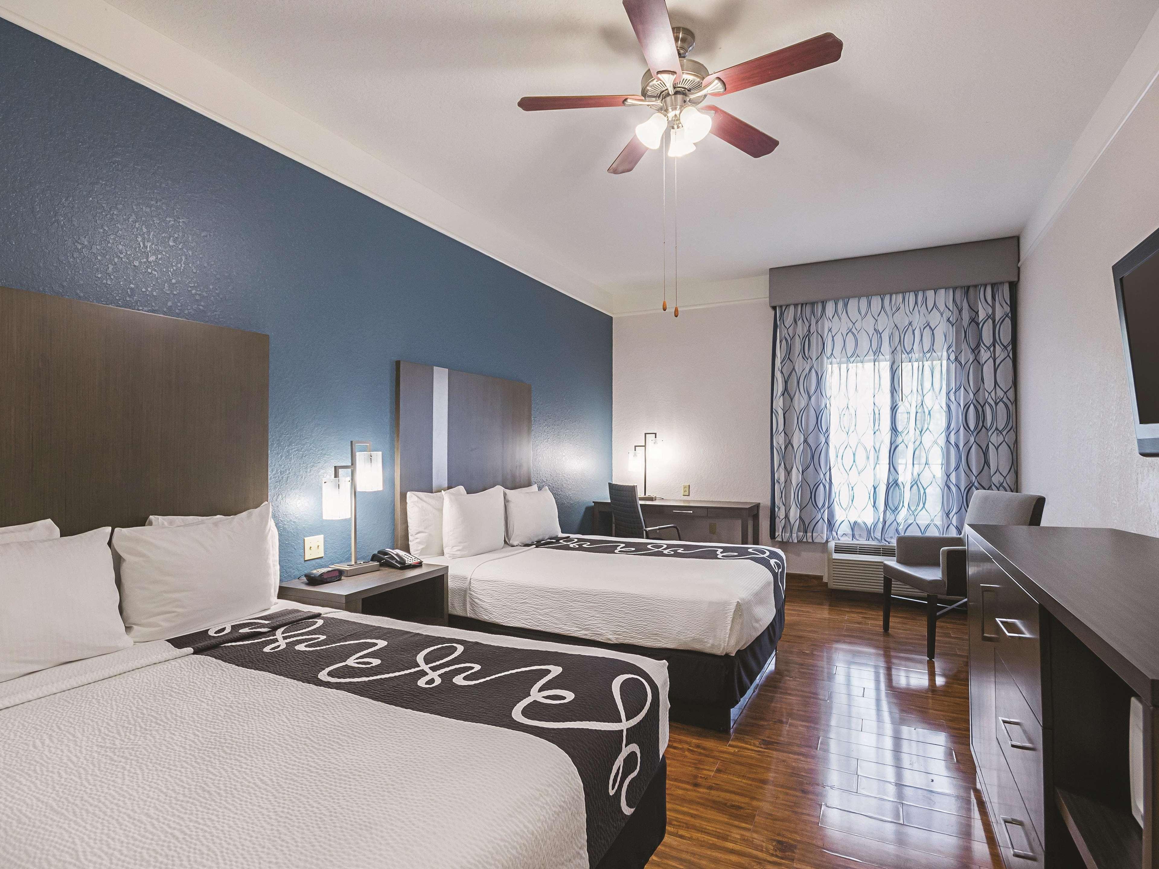 La Quinta & Kingwood Iah Airport 53200 Hotel Houston