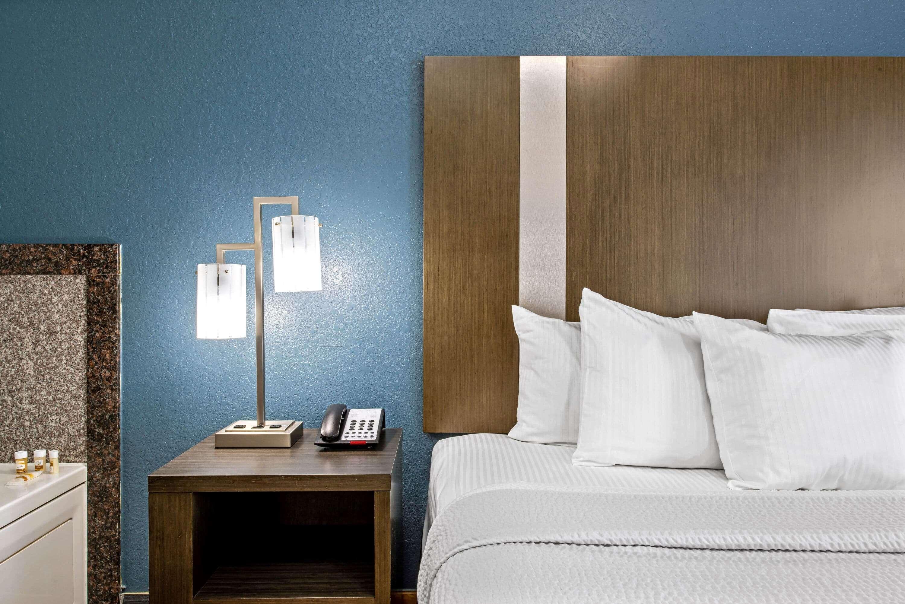 La Quinta & Kingwood Iah Airport 53200 Hotel