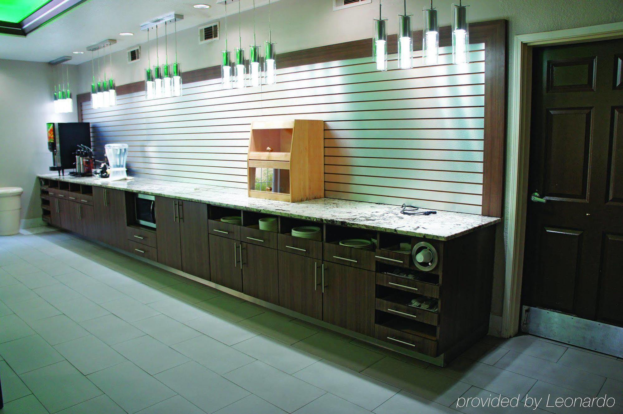 La Quinta & Kingwood Iah Airport 53200 Hotel 3*